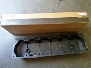 ISZ Valve Cover 4316764, New